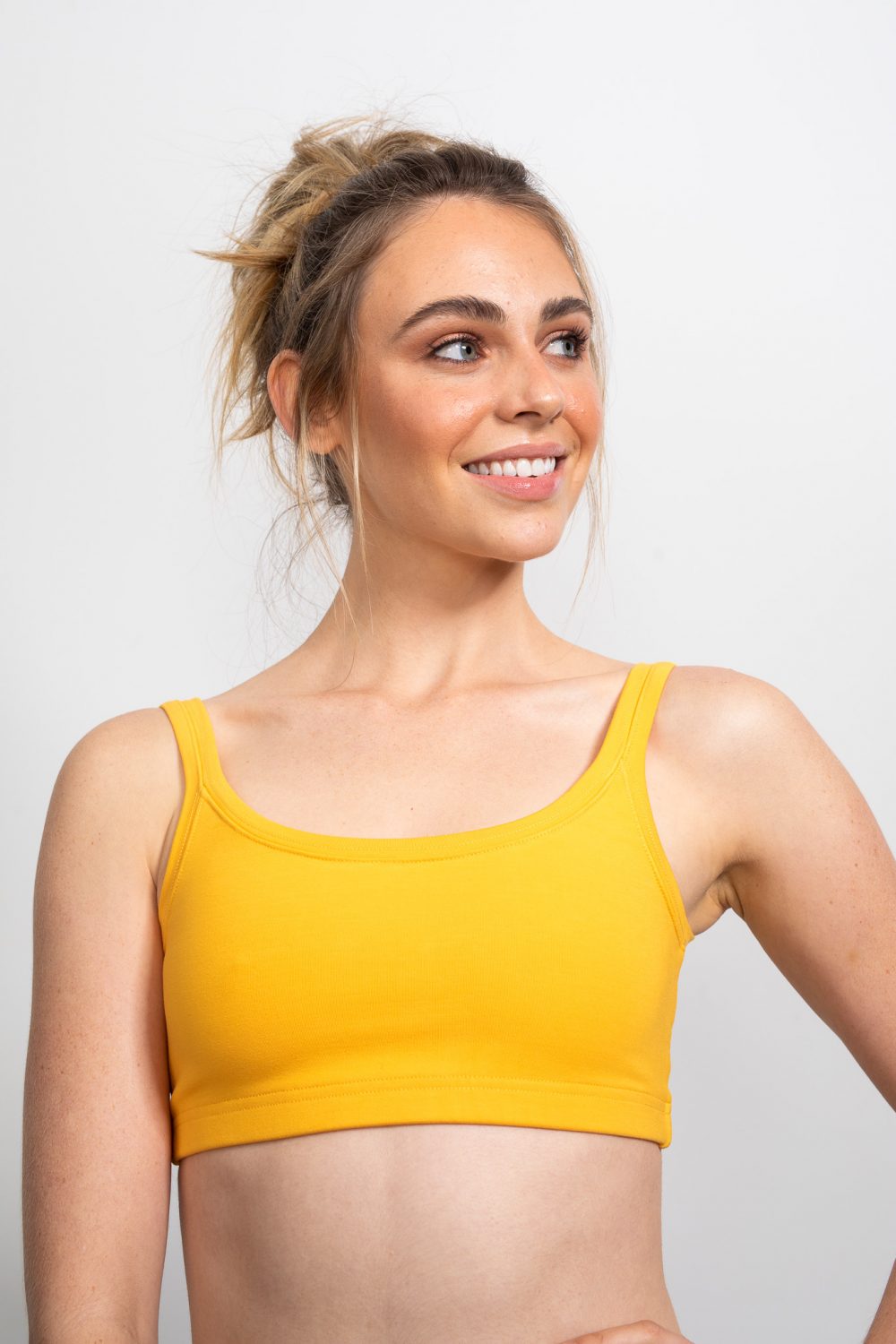 Our Happy Crop Marigold is a new favourite in The Happy People's To Be Collection. It features our iconic To Be U logo embroidered on the back centre.